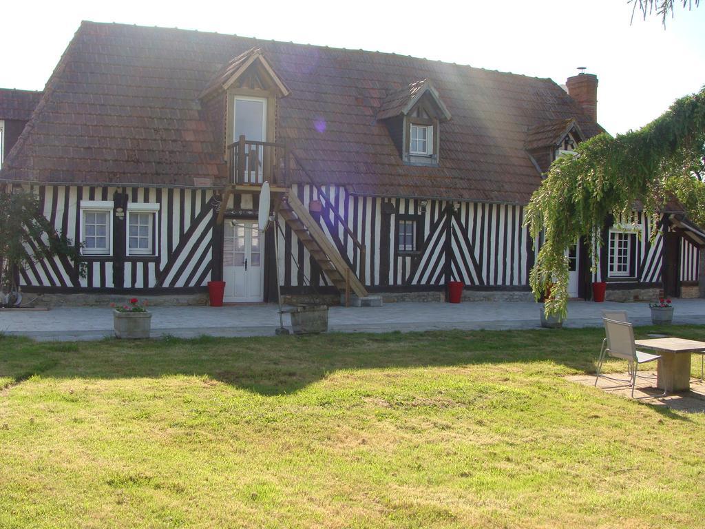 Le Vieux Castel Bed & Breakfast Goustranville Dış mekan fotoğraf