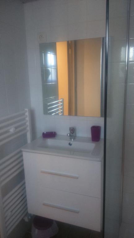 Le Vieux Castel Bed & Breakfast Goustranville Dış mekan fotoğraf